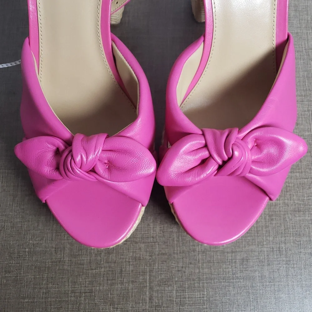 Michael Kors Sadie Pink Leather Bow Platform Sandals - SZ 9 - NWOT‎